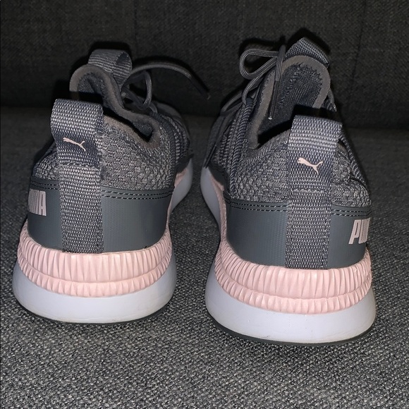 Puma gray and Pink Streamlined Sneakers - Picture 5 of 6